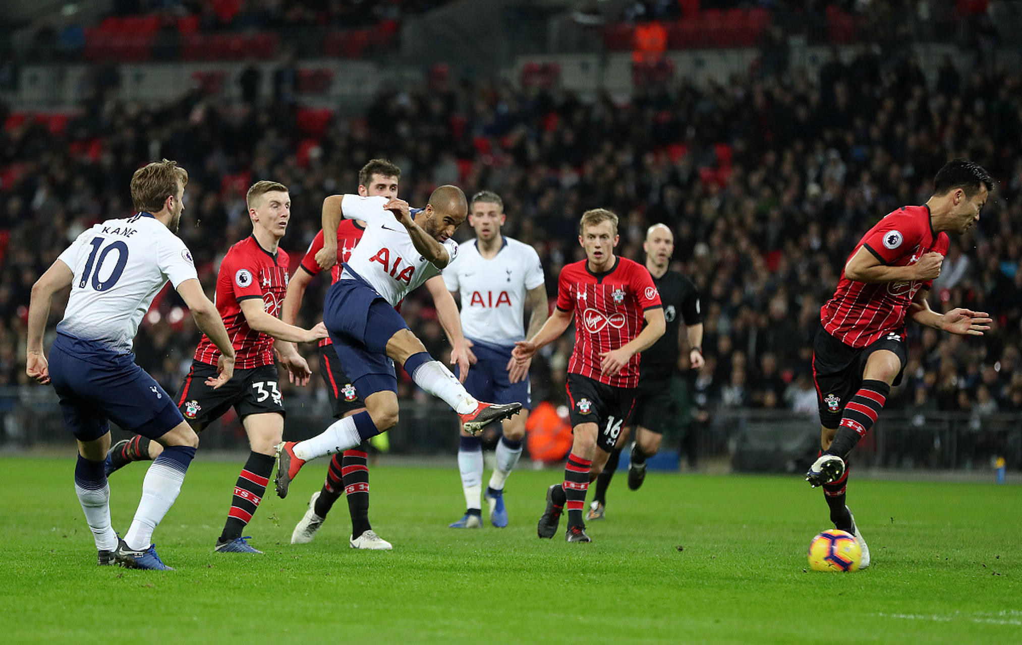 其次是滕哈 其次是滕哈